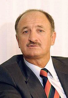 C:\Users\Casa\Desktop\220px-Luiz_Felipe_Scolari.jpeg