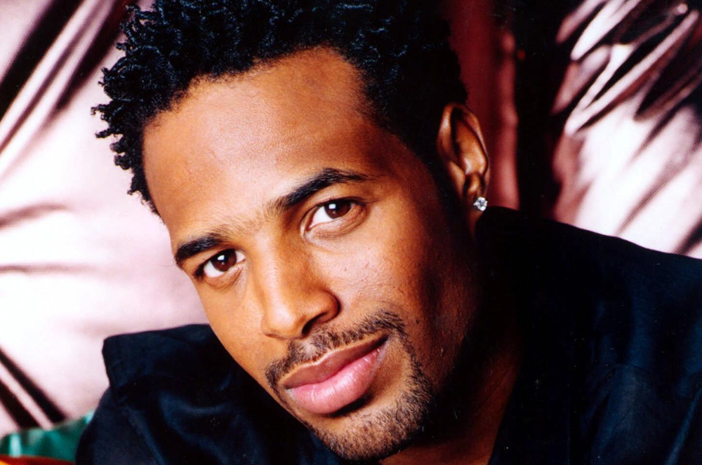 Shawn Wayans Net Worth|Wiki: Know his earnings, movies, tv shows, awards,  career, family, brothers | Omar epps, Pretty men, Shawn