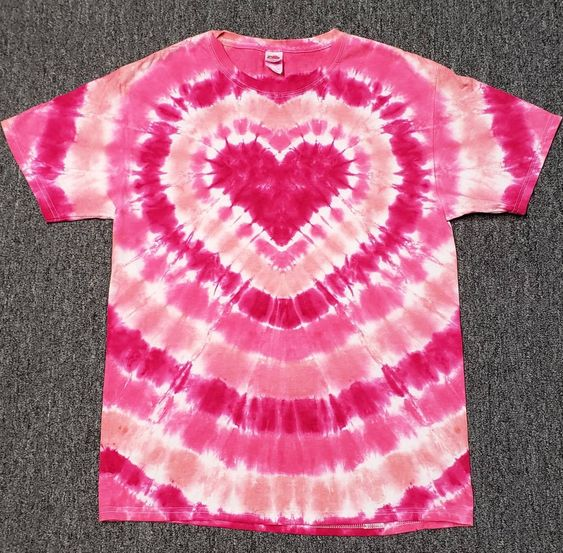 Picture of a shirt with the Tie Dye Patterns