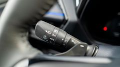 Điều khiển đèn tự động trên Toyota Yaris Cross 2024