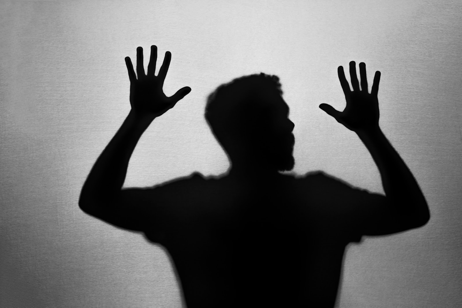 Tăcerea spartă: Bărbații - victimele relațiilor abuzive