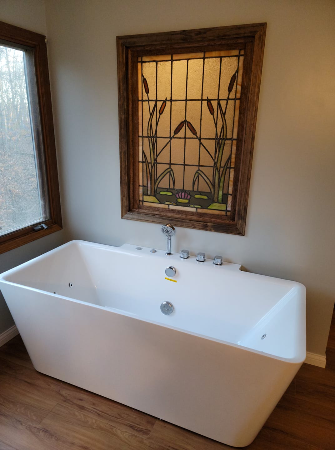 Do you need a licensed plumbing contractor to install your new tub? Hudson Plumbing is here for the Martinsville, Bedford, and Bloomington communities!