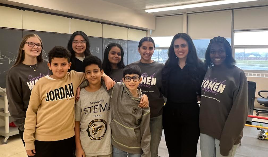 U of M Dearborn Engineering Students Visit Stout and Work With STEM Classes