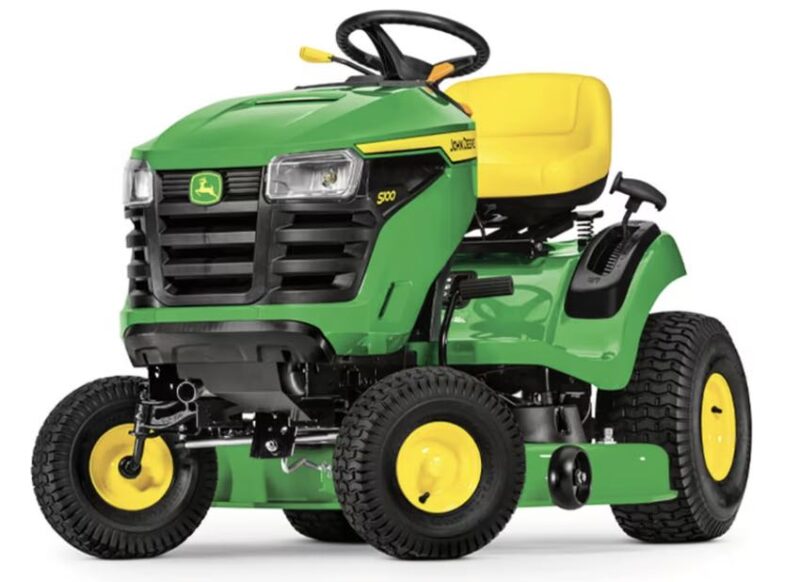 JOHN DEERE 100 SERIES รถแทรกเตอร์สำหรับสนามหญ้า