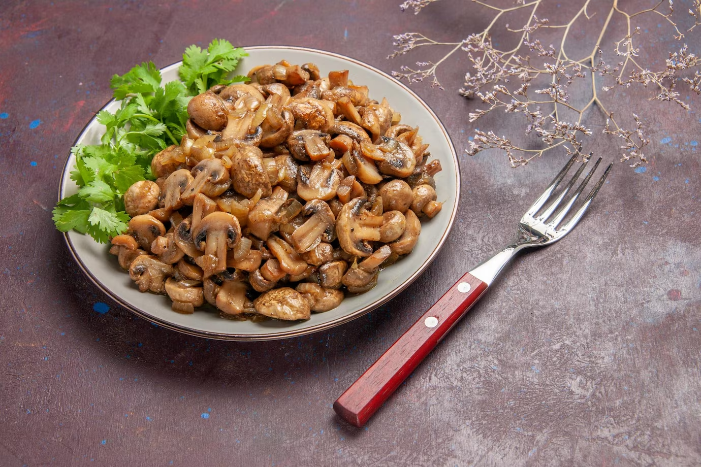 Galletti in padella con aglio e erbe aromatiche