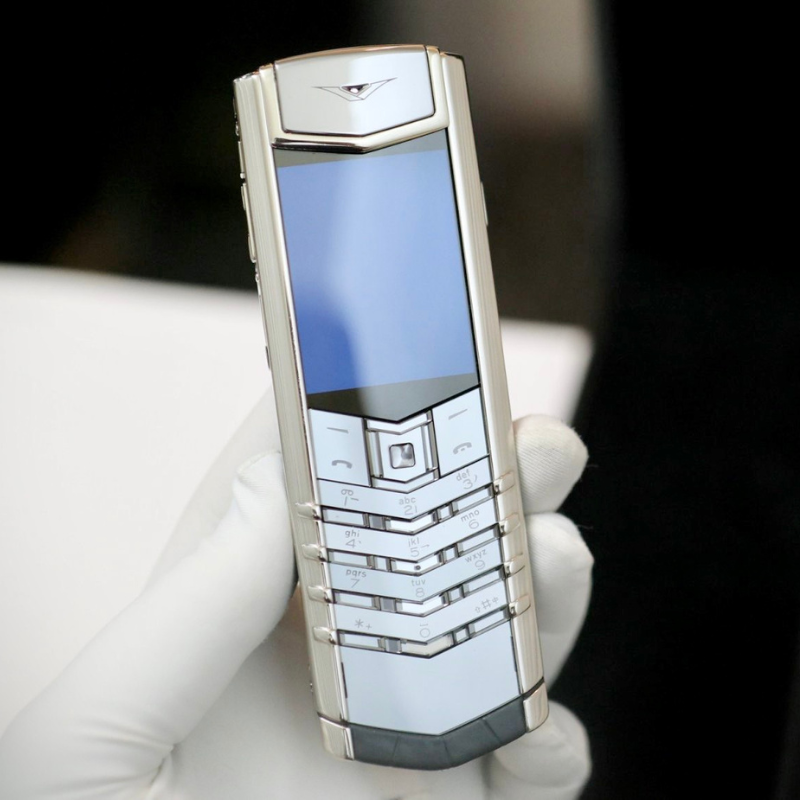 Vertu Signature S White Gold Alligator | Hoàng Luxury