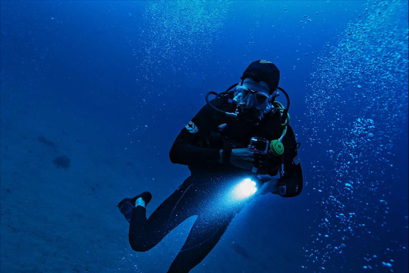 olahraga termahal di indonesia diving