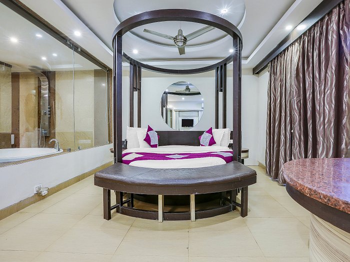 Chic Grandeur Premier Luxury Picks