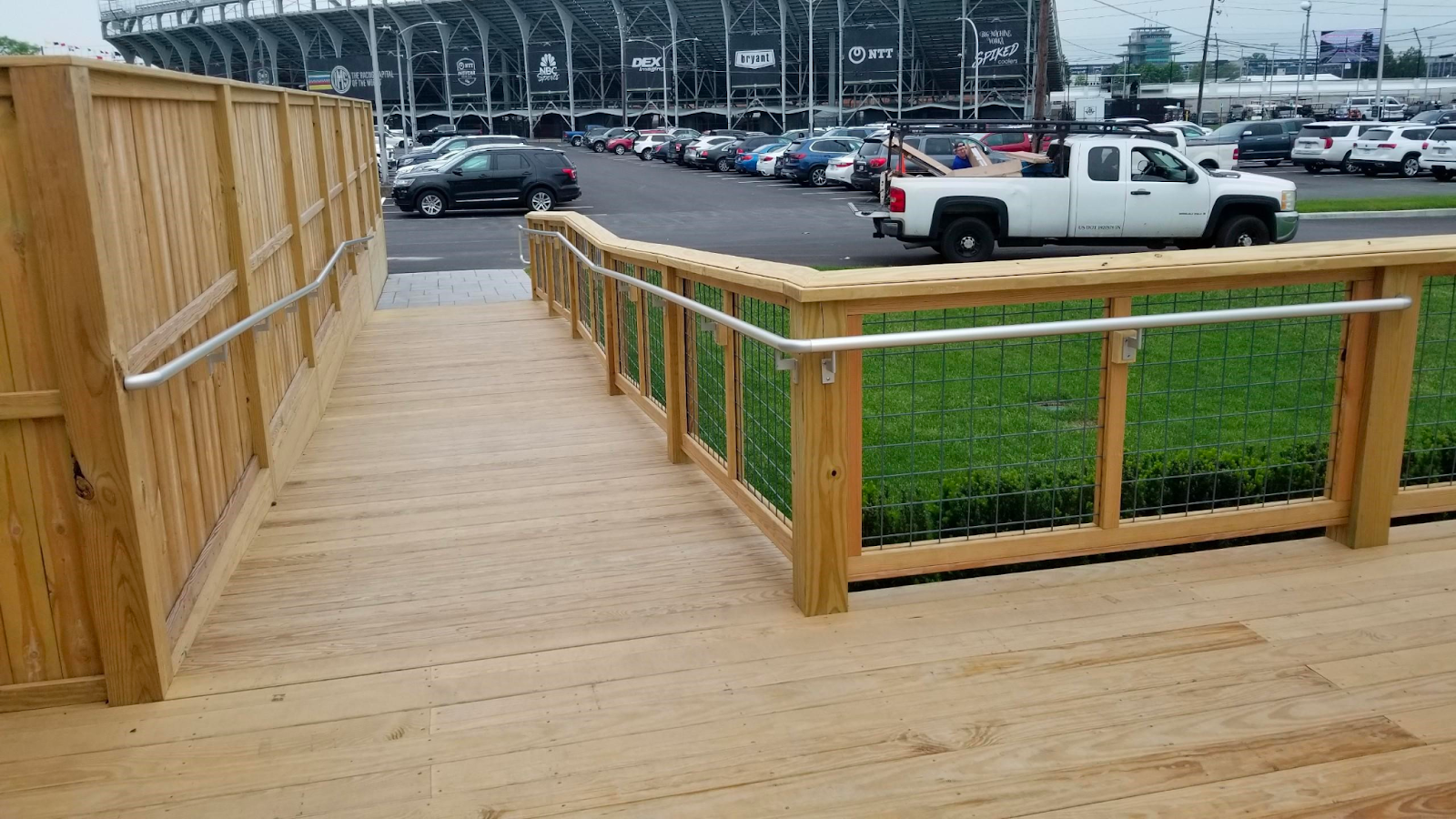 Wood Ramp Exterior Handrail System