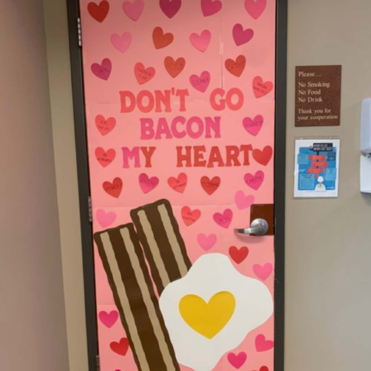 Items Needed to Decorate The Classroom's Door on Valentine's Day