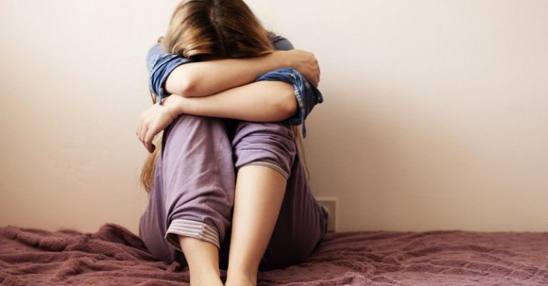 Trầm cảm ở tuổi dậy thì xuất hiện ở độ tuổi khoảng từ 13-18