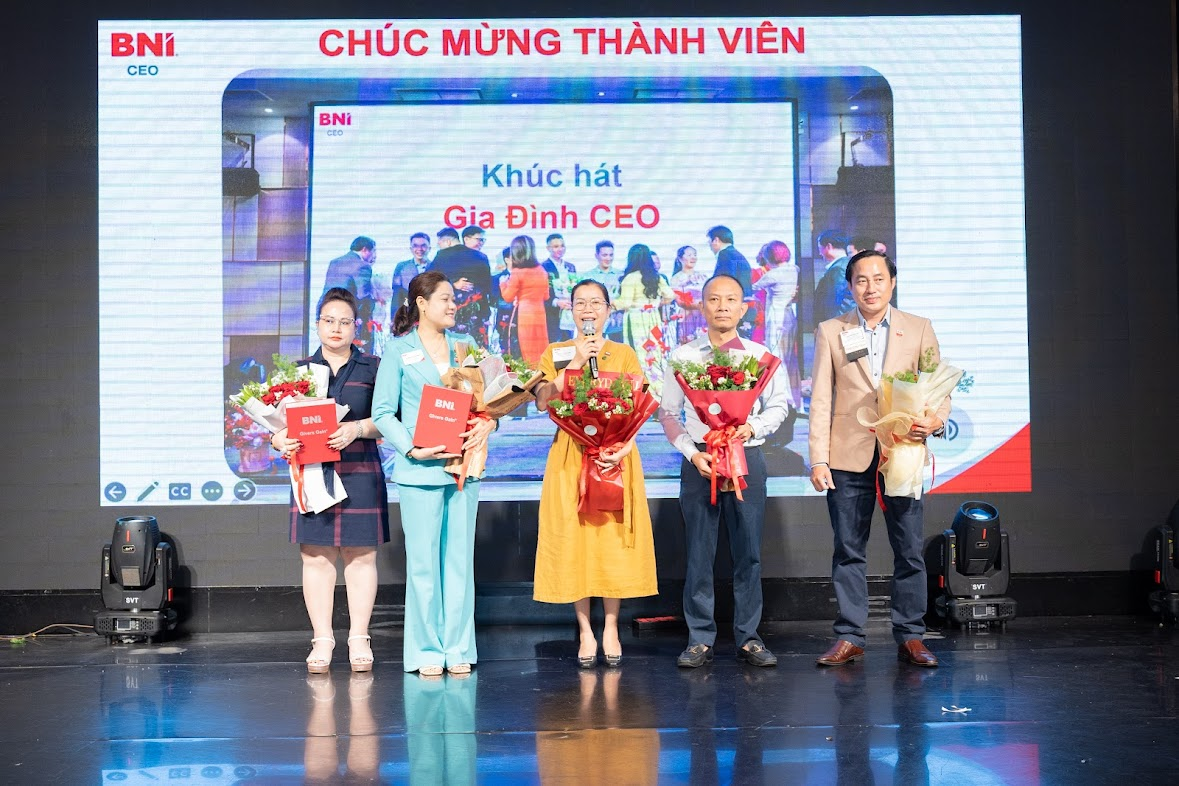 BNI CEO Chapter cùng nhau chào đón các thành viên mới