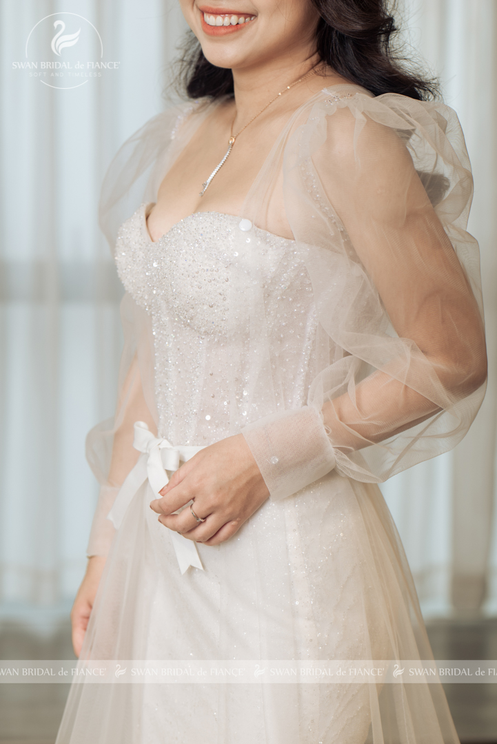 Chiffon, ren, và cotton là những chất liệu phổ biến thường được sử dụng cho váy cưới boho