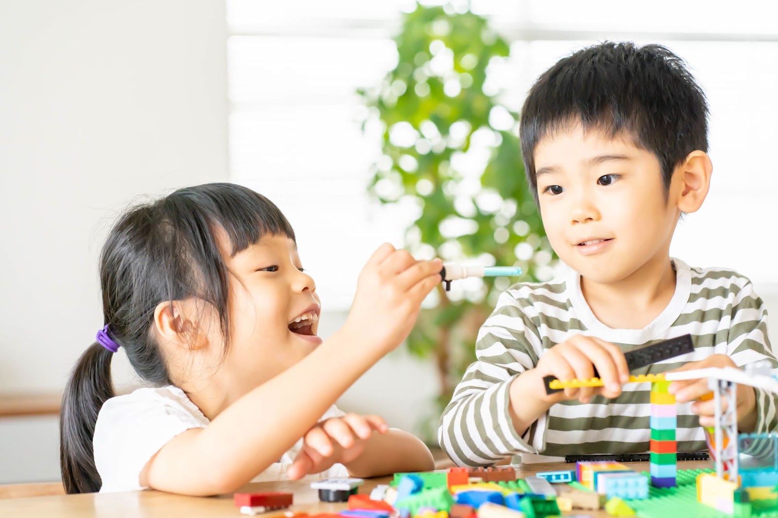 子どもの「考える力」を身につけるために家庭でできる遊びを3つ紹介