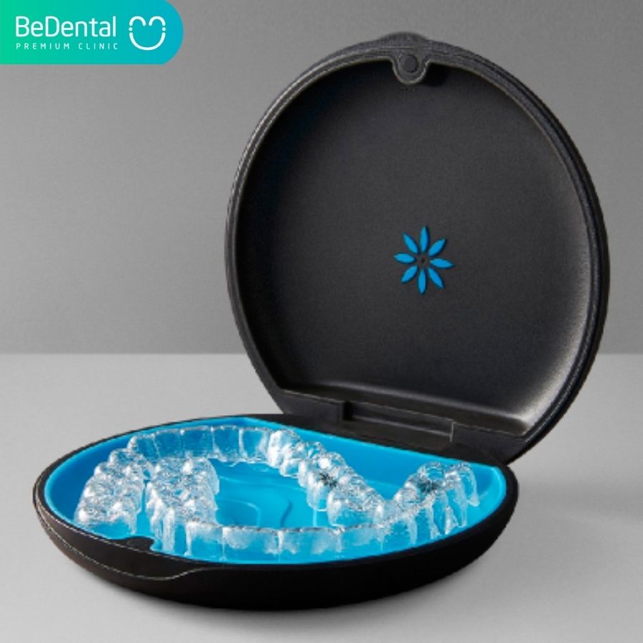 invisalign clear aligner orthodontic treatment
