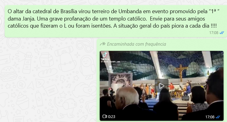 Bruna e Olavo trocam alianças no altar da Igreja do Pequeno Grande