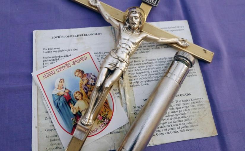U tijeku je blagoslov kuća i obitelji – ovo je 6 najvažnijih stvari koje  trebate znati o njemu - Media In