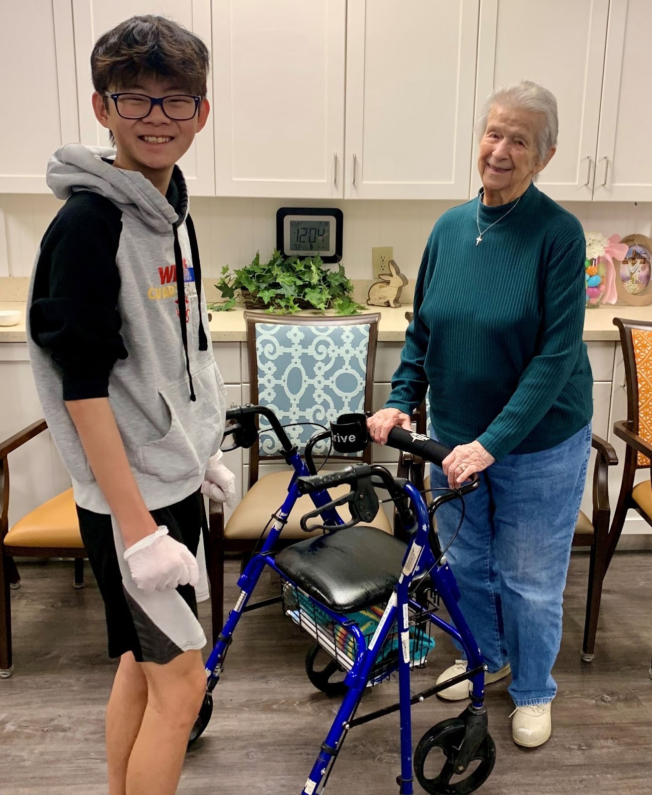 a volunteer student at colonial heights senior living