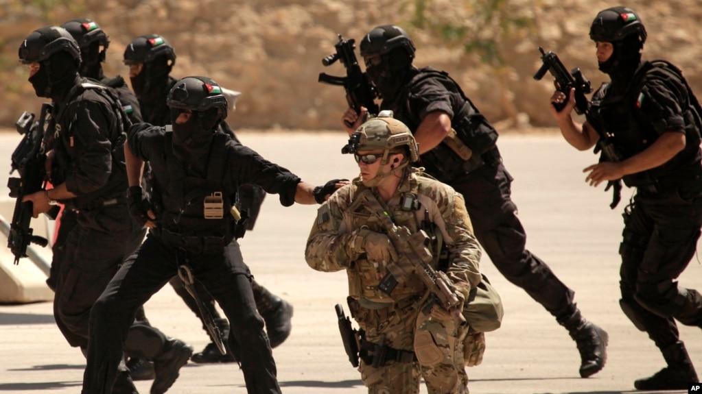 Lực lượng đặc nhiệm của Iraq, Jordan và Hoa Kỳ trong một cuộc diễn tập chung ở Jordan. [Ảnh minh họa]