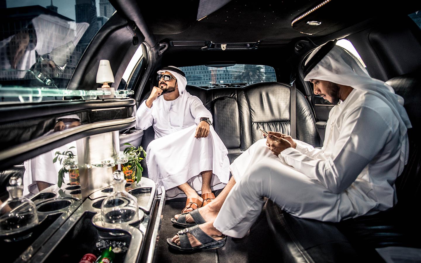 learn how to start limousine business in dubai and avail the many benefits that follow