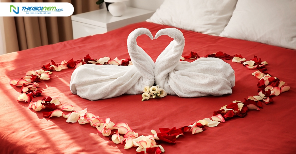 Cách trải ga giường cưới để có cuộc hôn nhân viên mãn
