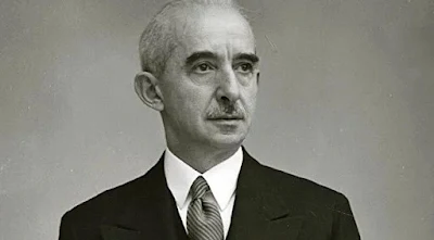 İsmet İnönü, 11 Kasım 1938’de Cumhurbaşkanı seçilmiş, 14 Mayıs 1950 yılında yapılan seçimlerde Demokrat Parti'nin çoğunlukla iktidara geçmesi üzerine Cumhurbaşkanlığı'ndan çekilmişti...