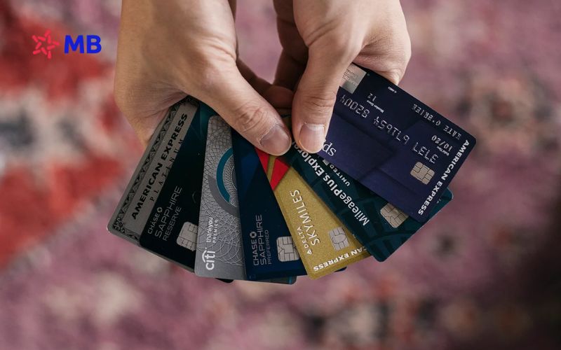 Thường xuyên sử dụng thẻ tín dụng để tăng tích lũy tín dụng 