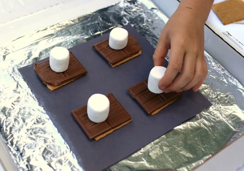 How-to-make-a-simple-Solar-Oven-with-Smores.jpg