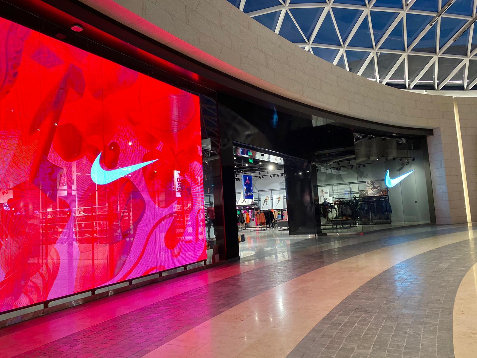 Nike digital signage