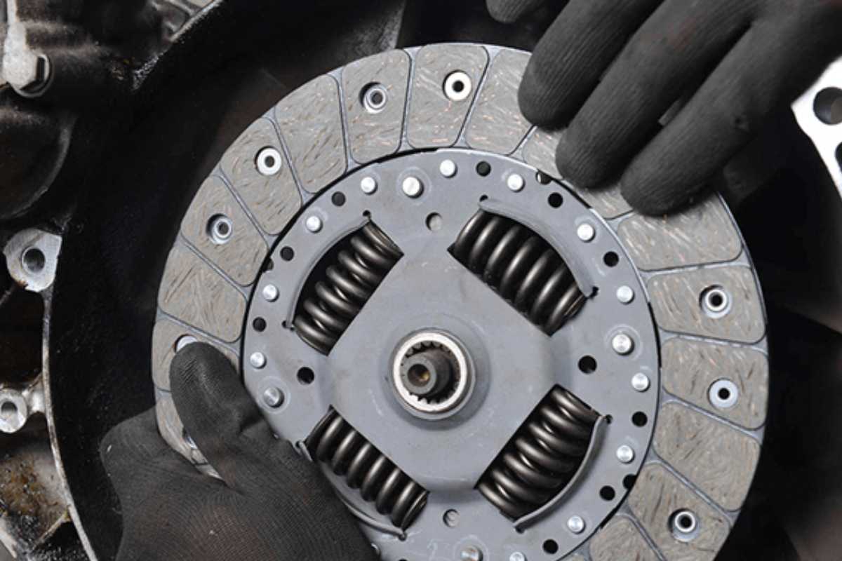 
Thời điểm thay côn khi có dấu hiệu mòn
