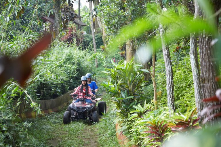 tempat outbound di bogor jambuluwuk resort