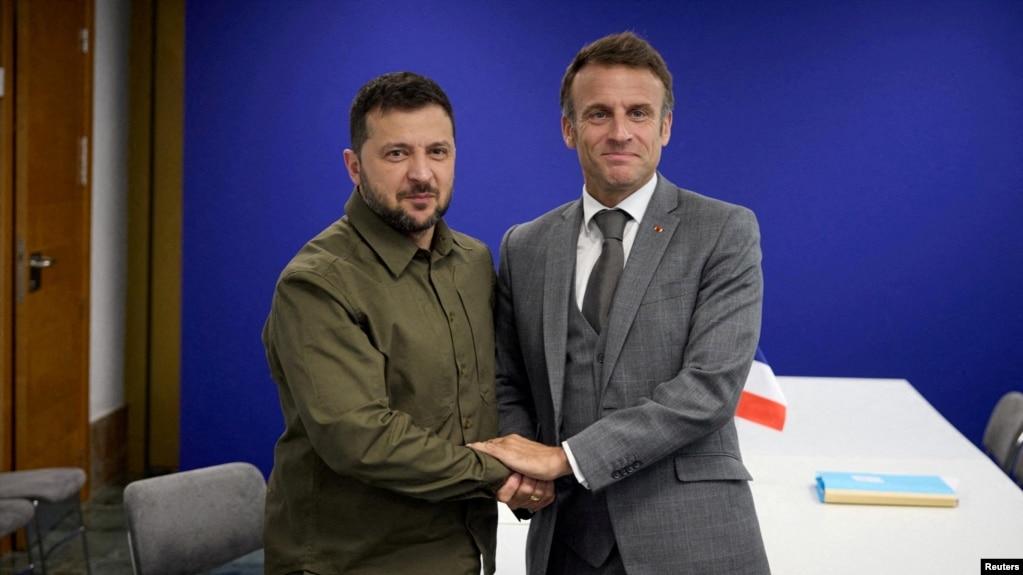 Tổng thống Ukraine Volodymyr Zelenskyy và Tổng thống Pháp Emmanuel Macron, ngày 5/10/2023.