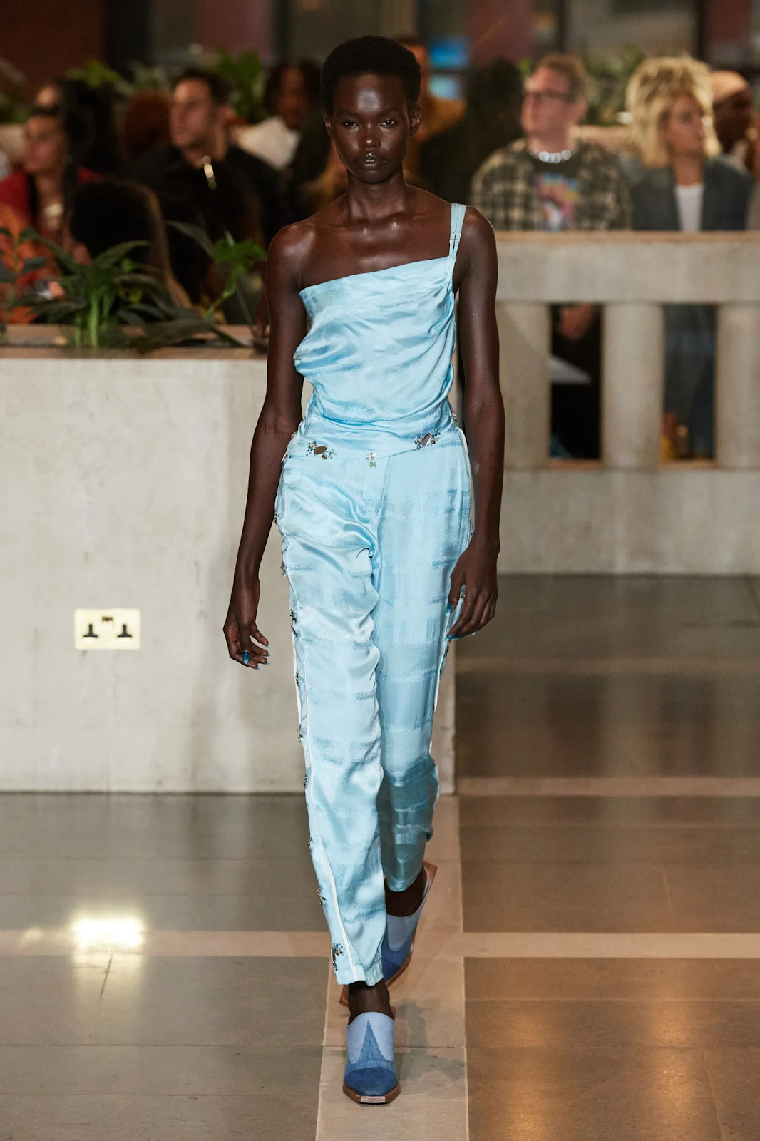 Powder blue as 2024 coor trends