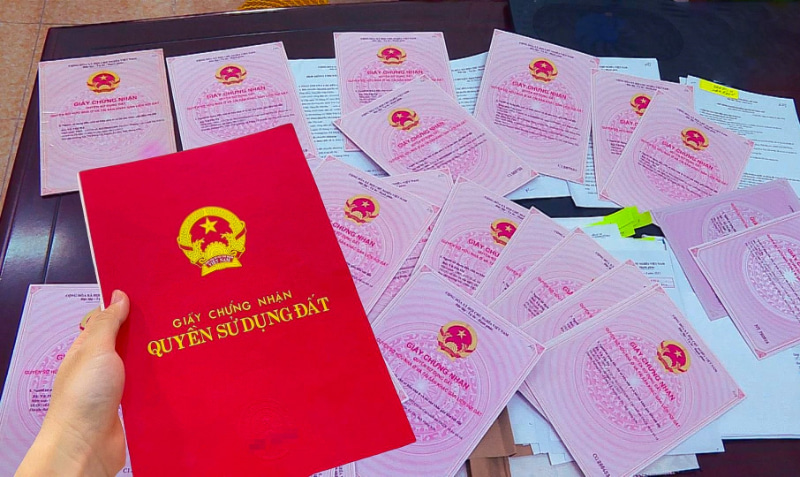 cầm sổ đỏ chuyển nhượng nhưng không sang tên