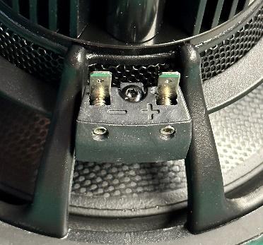 Electrical connections to the woofers can be made with spade terminals or the provided terminal block.