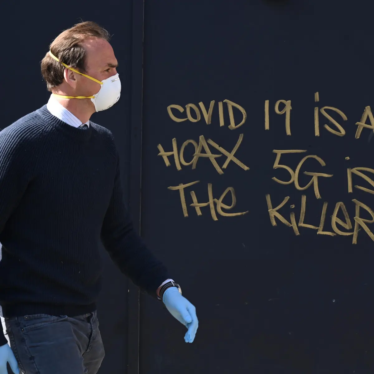 Imagen de un grafiti conspirativo del 5G en Londres, año 2020. Fuente The Guardian