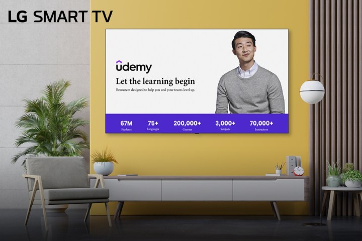 Ứng dụng Udemy chạy trên TV thông minh LG.