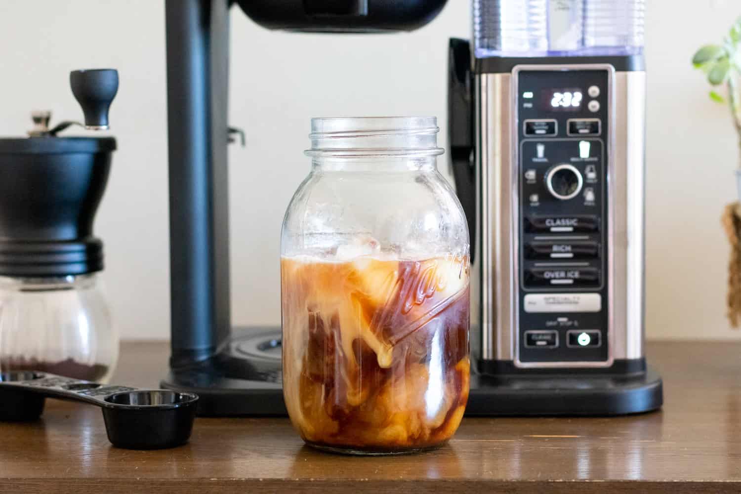 Best Hot And Iced Coffee Maker: Top Picks for Perfect Brews