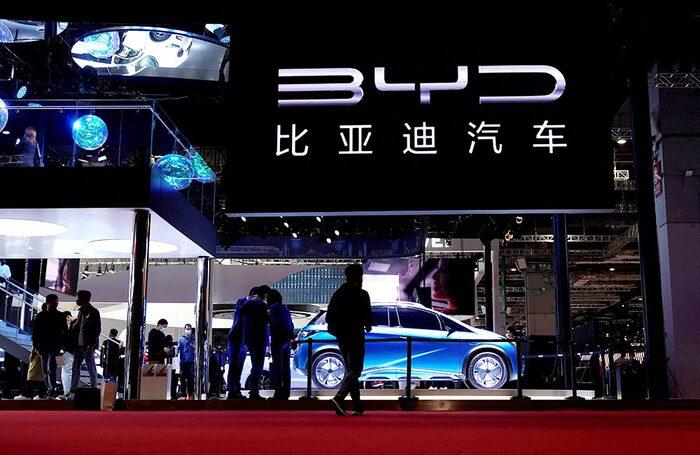 Компания BYD продала 1,8 млн электромобилей и гибридов за 2022 год • Avto.review