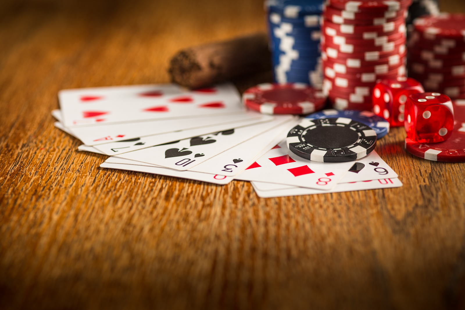Common Mistakes You Must Avoid With Your Poker Hands