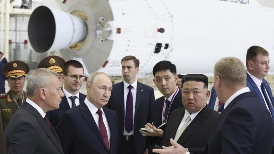 Ảnh minh họa : Tổng thống Nga Putin và lãnh đạo Bắc Triều Tiên Kim Jong Un thăm một xưởng lắp ráp rocket tại khu vực sân bay vũ trụ Vostochny, ngoại ô thành phố Tsiolkovsky, vùng Amur, Nga, ngày 13/09/2023.