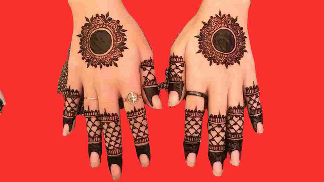gol tikki mehndi design