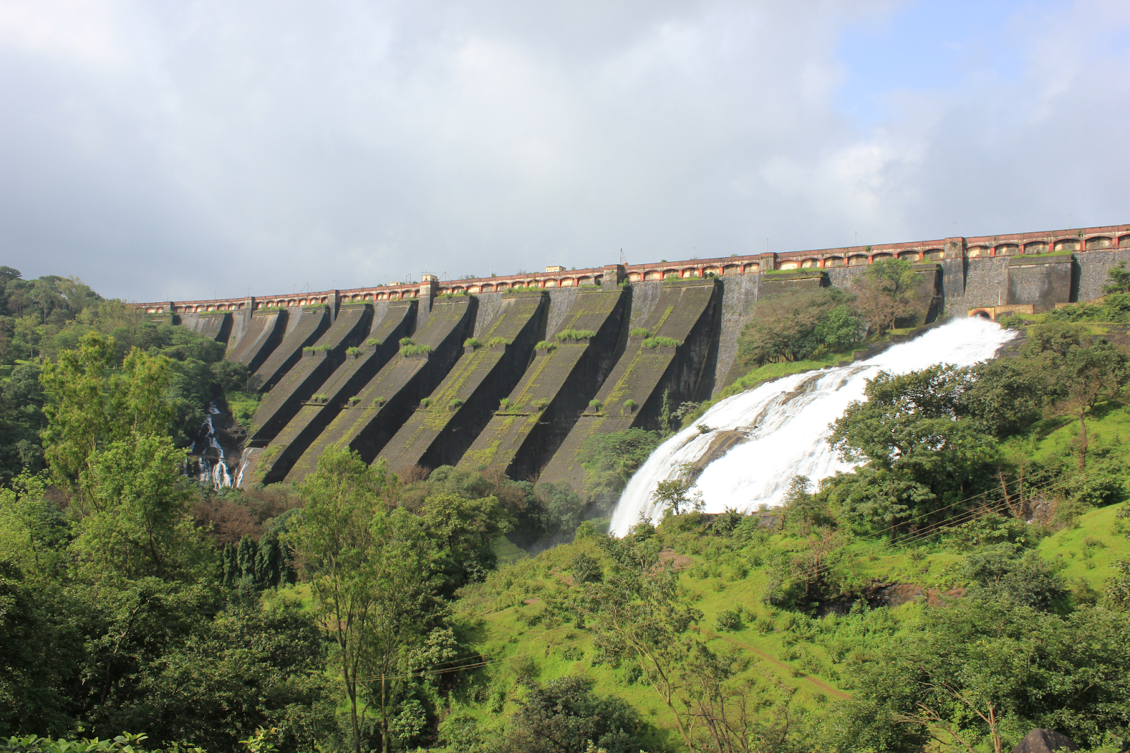 Bhandardara dam