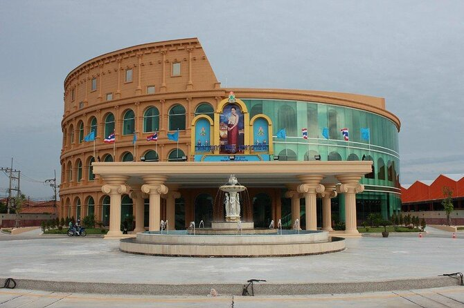 Nhà hát lớn nhất Pattaya