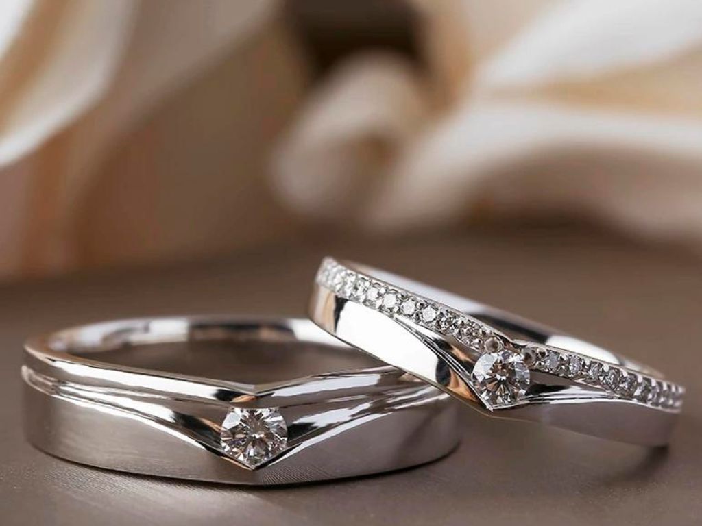 Mẫu nhẫn cưới kim cương đơn giản