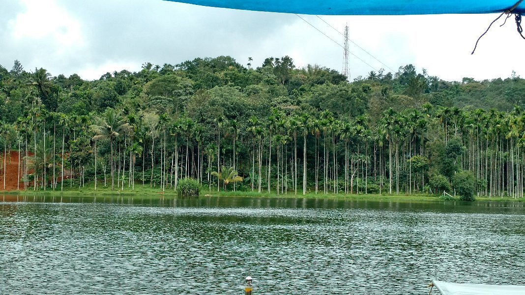 Karalad Lake