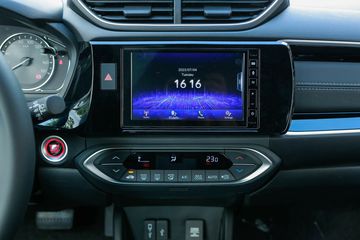 Về hệ thống giải trí, tất cả các phiên bản của Honda BR-V 2024 đều trang bị màn hình cảm ứng trung tâm 7” và hệ thống âm thanh 6 loa. 