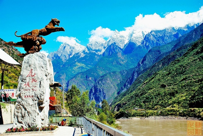 Bí quyết du ngoạn Hổ Khiêu Hiệp - Hẻm núi nguy hiểm nhất thế giới