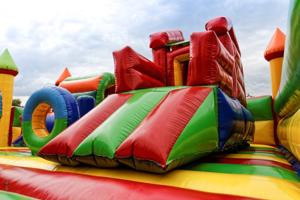 10 Reasons Why Bounce Houses Are the Best Party Attraction