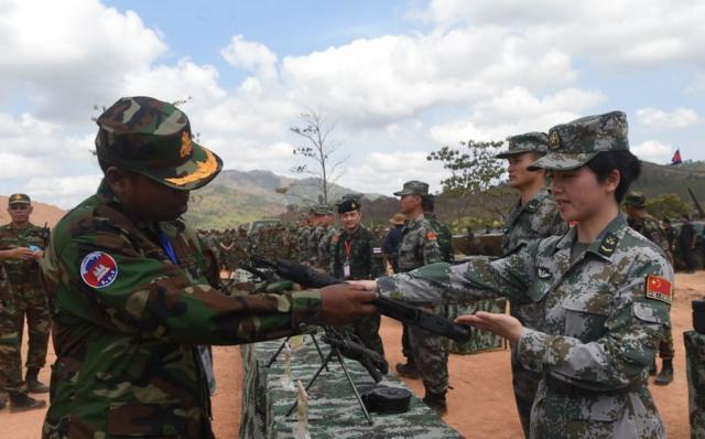 Quân đội Campuchia và Trung Quốc